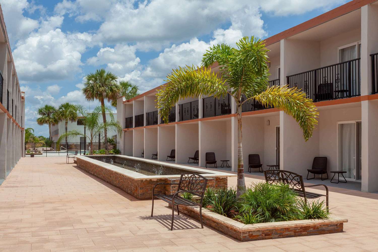 Hawthorn Suites By Wyndham Kissimmee Gateway Exteriör bild